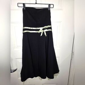 XOXO Black Skirt with Green‎ Tulle Juniors Size 5